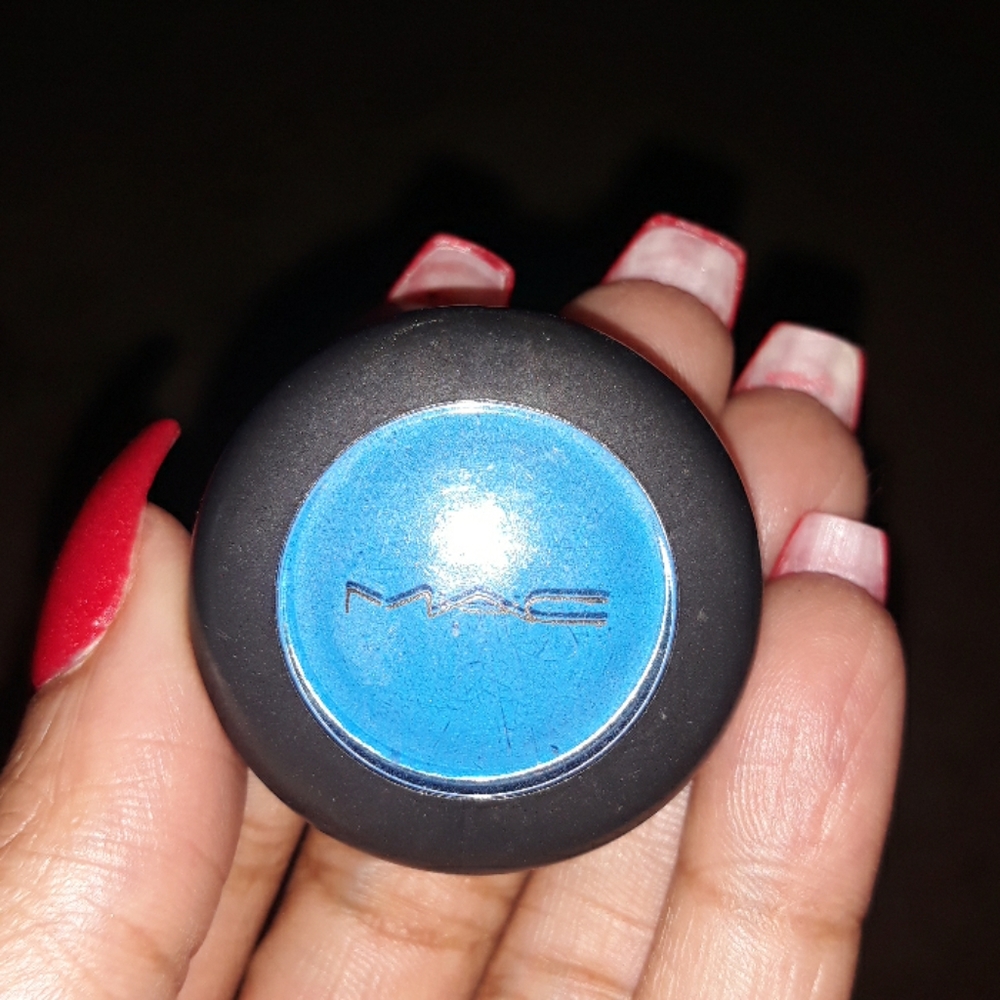 MAC Clarity matte shadow